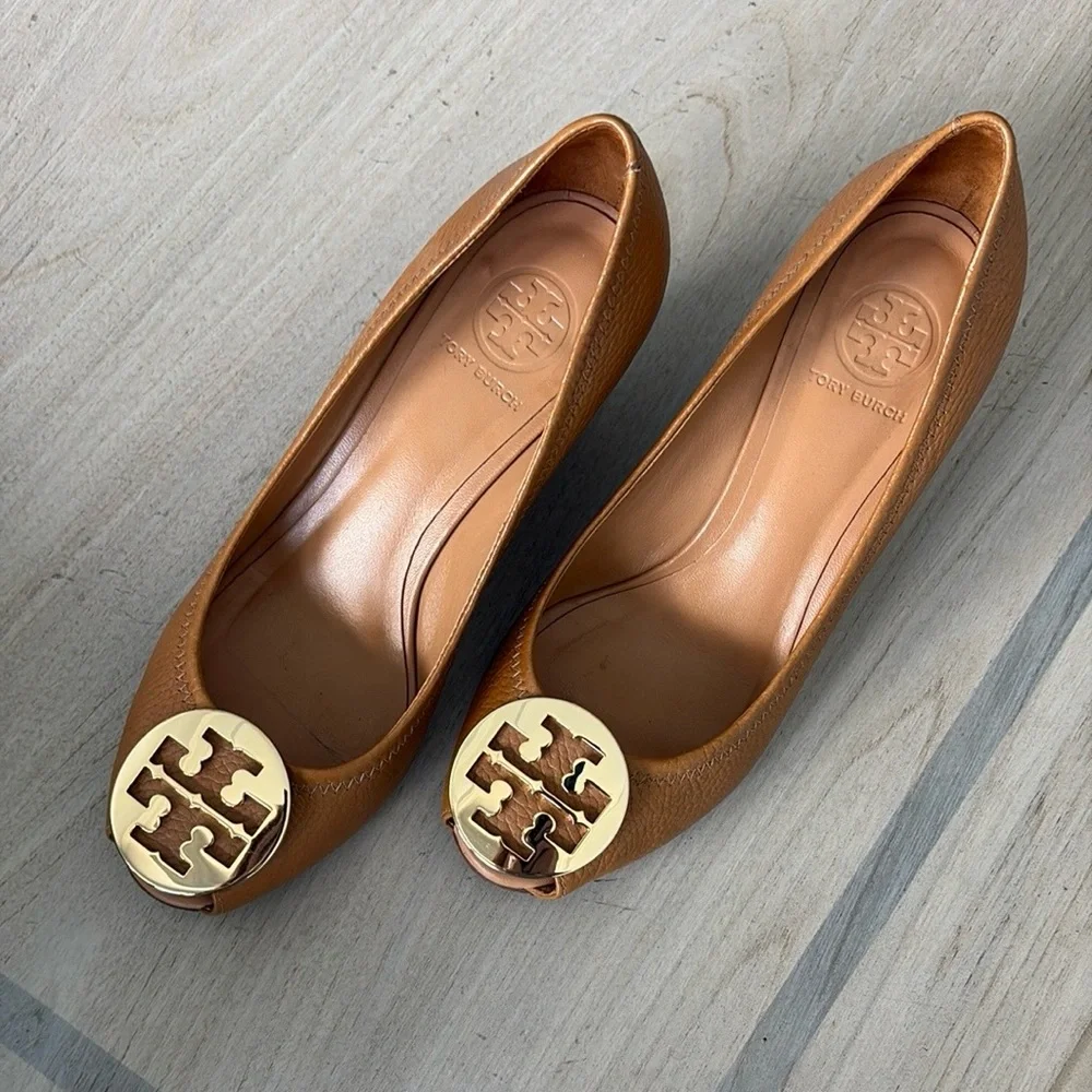 Tory Burch Tan Wedge Peep Toe Shoes - Excellent Condition - Picture 2 of 7